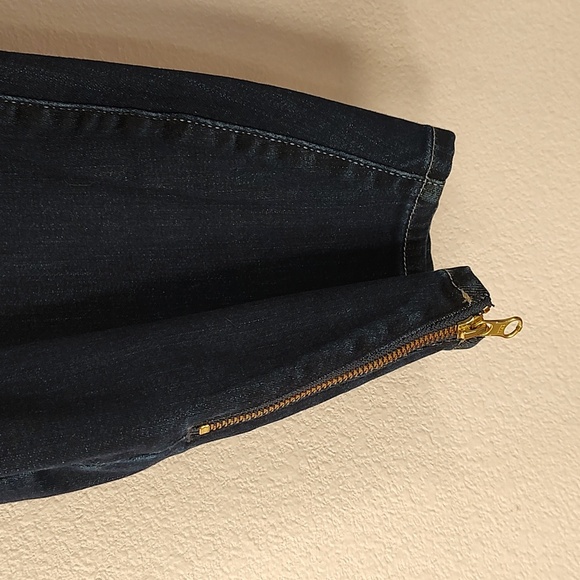 Torrid Cropped Dark Wash Blue Jeans Size 24T - Picture 2 of 10